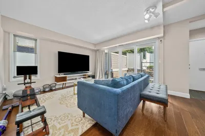 15 Fresh Pond Place #15