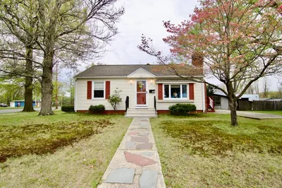 878 Berkshire Ave