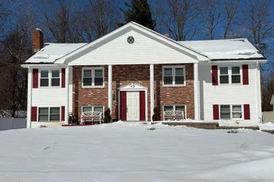 48 Rosewood Drive 1