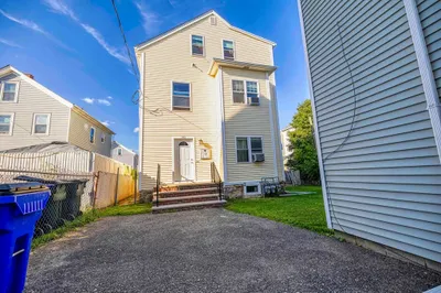 192-196 Snell St 1