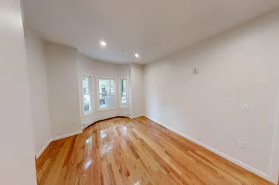 130 Putnam St #1