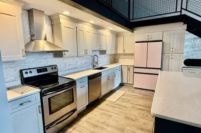 950 Broadway #10 1