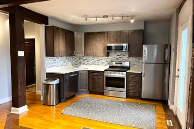 8 Edwin Street ##1