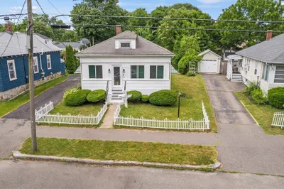 107 Bouve Ave 1