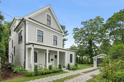 8 Bates Ct 1