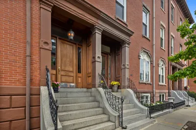 35 High St #1