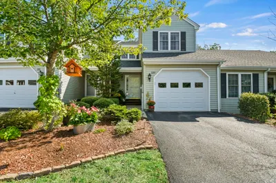 109 Caspian Way #109 1
