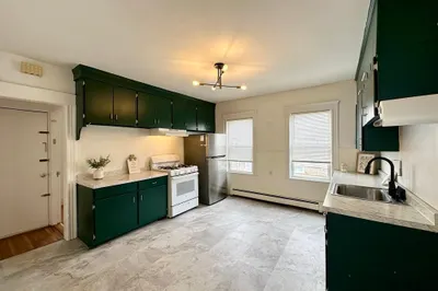 18 Appleton St #1