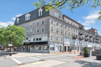 33 Commercial Wharf #32