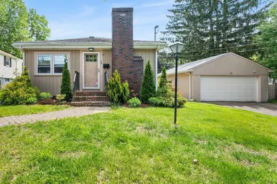 19 Sprague St