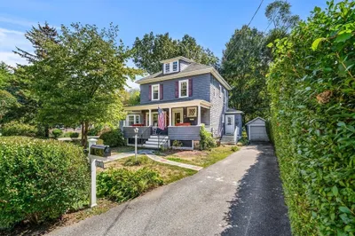 7 Essex St 1