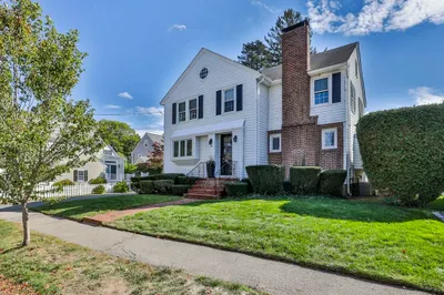 10 Lawndale Rd 1