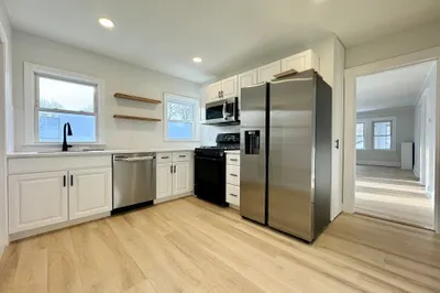 104 Oakdale Ave #104 1