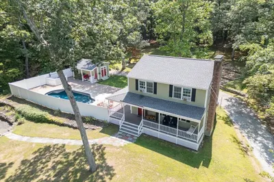 21 Hyacinth Dr 1