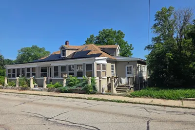 411 High St