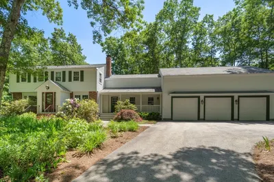 27 Pondview Rd 1