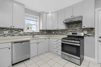66r Stanley St #1