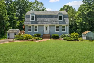 17 Shagbark Rd