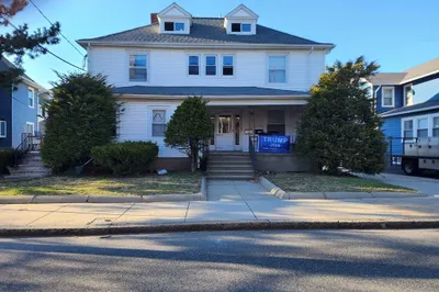 194 Washington Ave 1