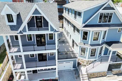 33 Woodlawn St #2