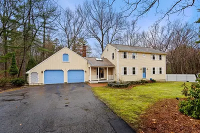 76 Hardy St