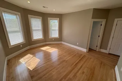 29 Cameron Ave #3
