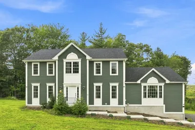 25 Greenbriar Dr 1