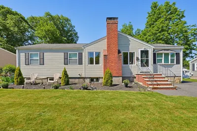 118 Spruce Road 1