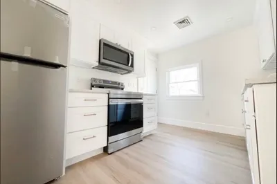 735 Commercial St #2 1
