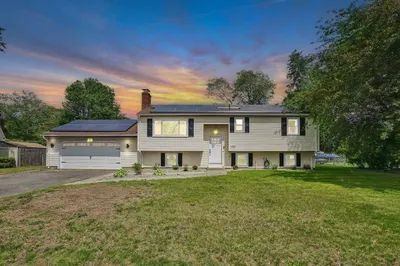 216 Pineview Circle