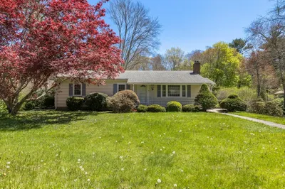 64 Forest Ave Ext 1