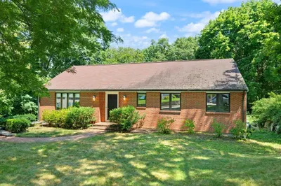 24 Minihans Ln 1