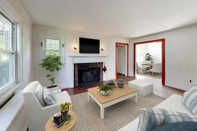 72 Sexton Ave 1
