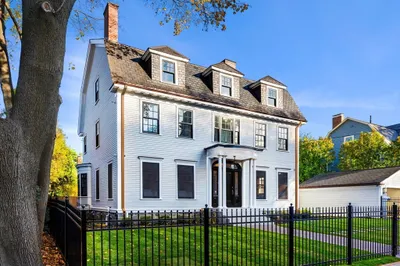 16 Francis Ave 1