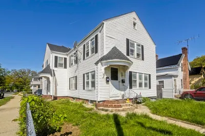 320 Oakland St 1
