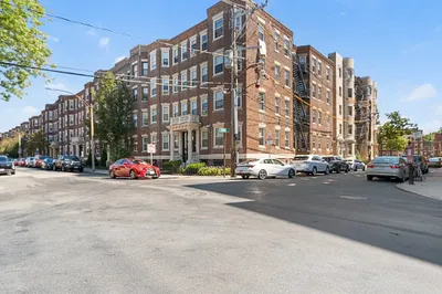 86 Glenville Ave #2