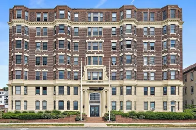 285 Lynn Shore #706 1