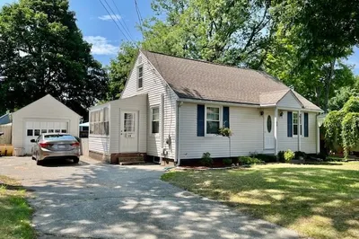 51 Shirley St