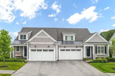 13 Hawk Lane #13
