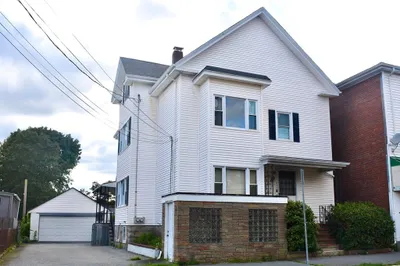 695 Cottage St 1