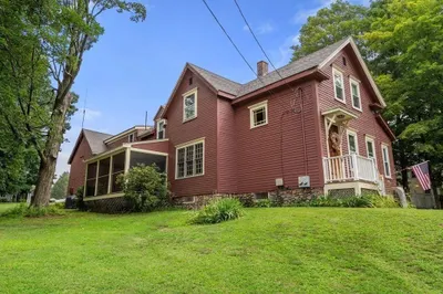 10 Lovering Ave