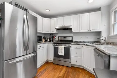 526-528 Medford St #1 1