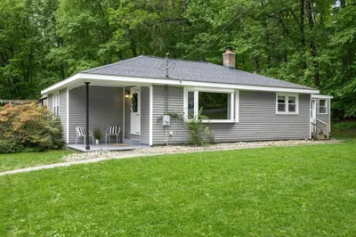 15 Dodge Hill Rd