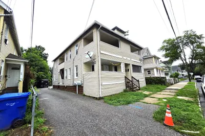 64 Marlborough St 1