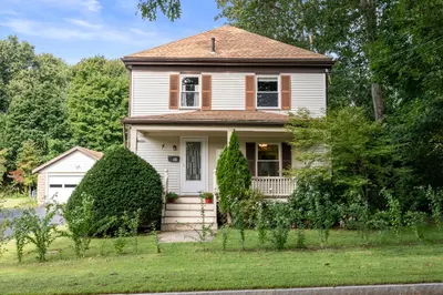 60 Speen St