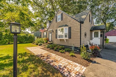 34 Deslauriers Street 1