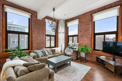 320 W Second St #205