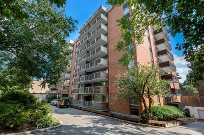 45 Longwood Ave #503