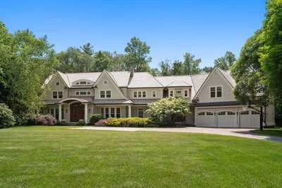 300 Glen Road 1