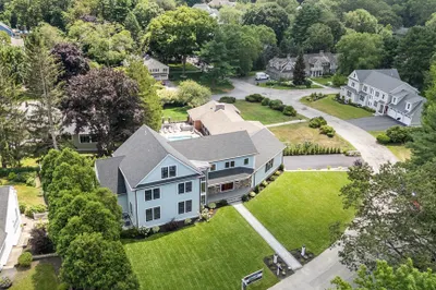 55 Crestview Rd 1